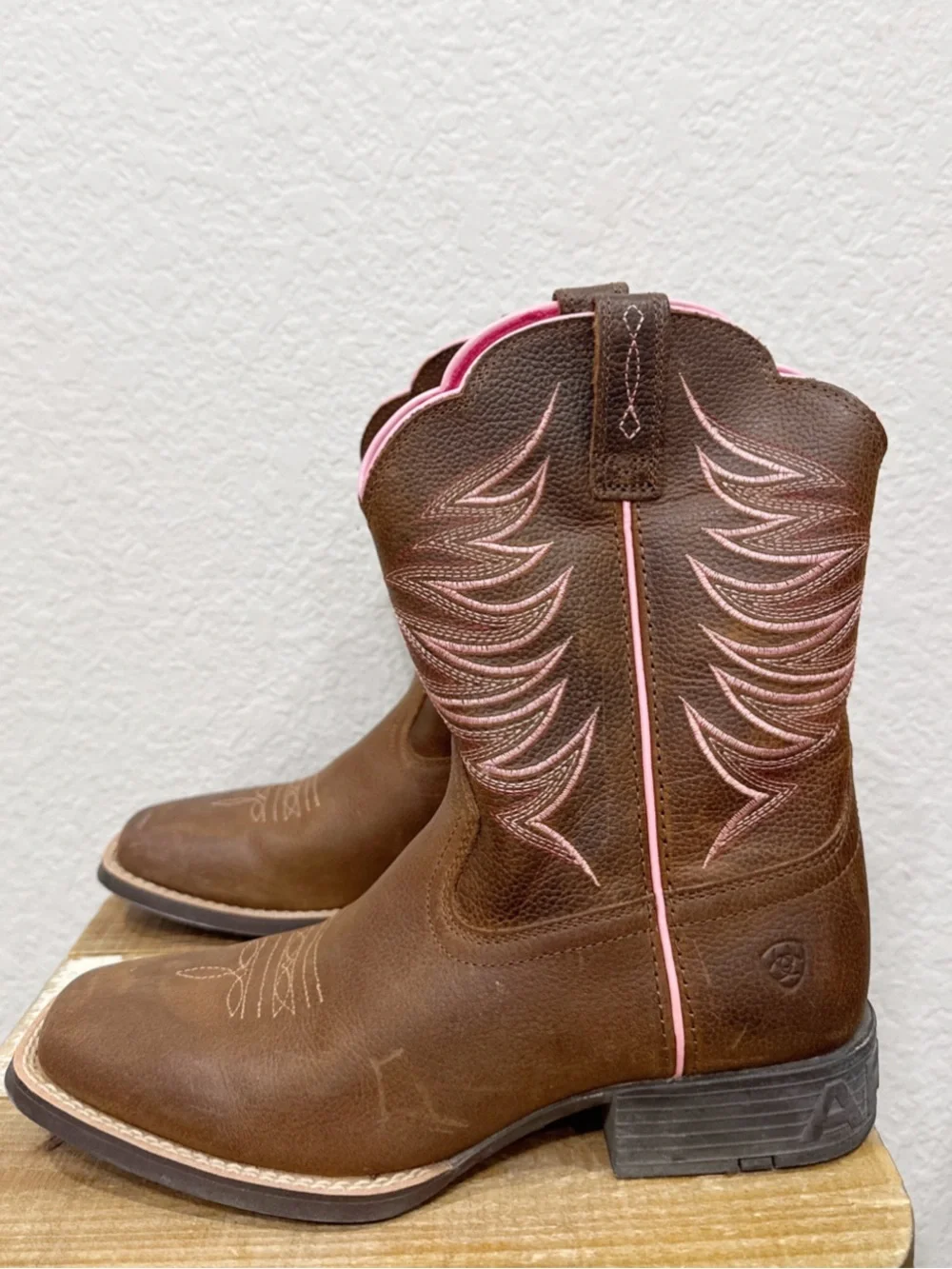 Ariat Firecatcher Rowdy Leather Western Cowboy Boots